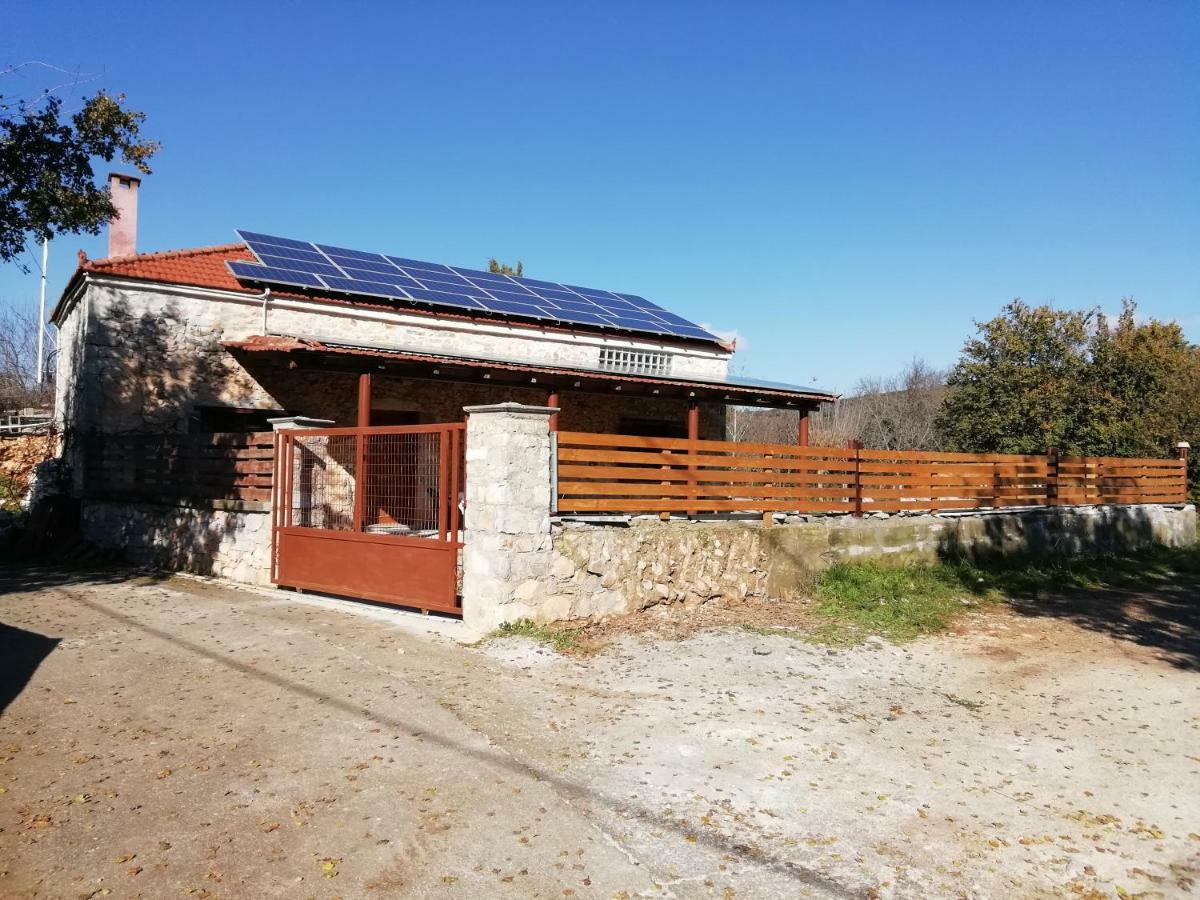 Tsitalia Cottage House Leonídion Exterior foto